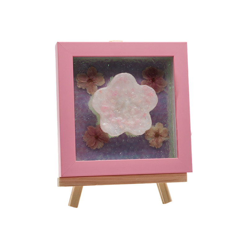 Lámpara de arte con marco de madera ámbar y ondulación de agua en flor de cerezo - Yozakura Rain